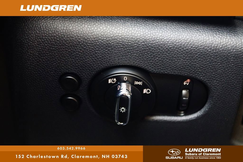 Used 2019 MINI Cooper 4-Door Hardtop image 13