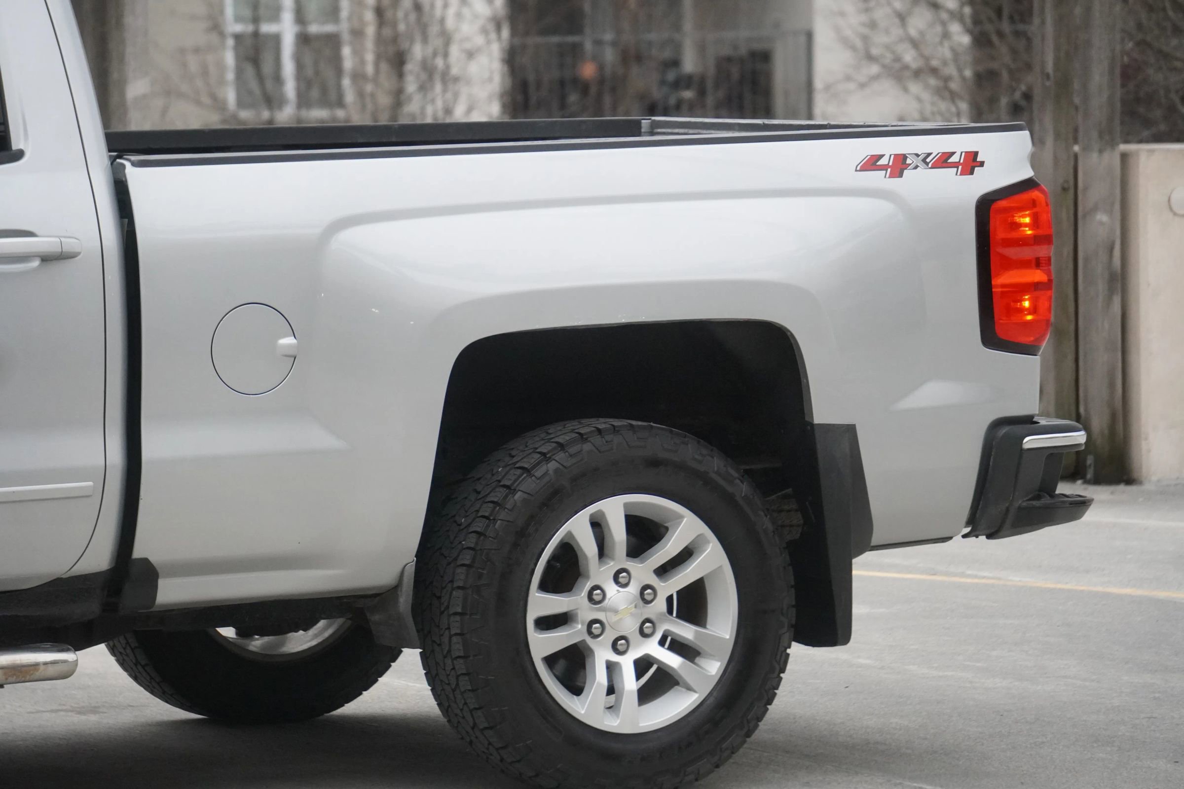 Used 2018 Chevrolet Silverado 1500 LT w/ All Star Edition AWD/4WD image 21
