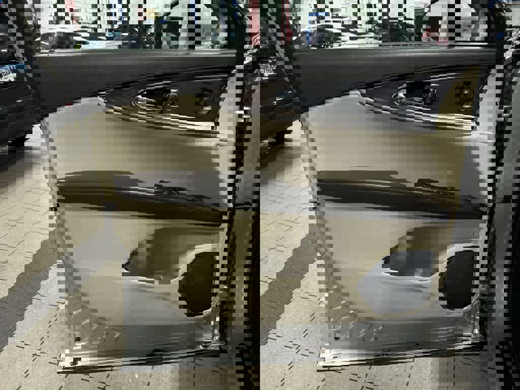 Used 2016 Lincoln MKX Reserve image 33