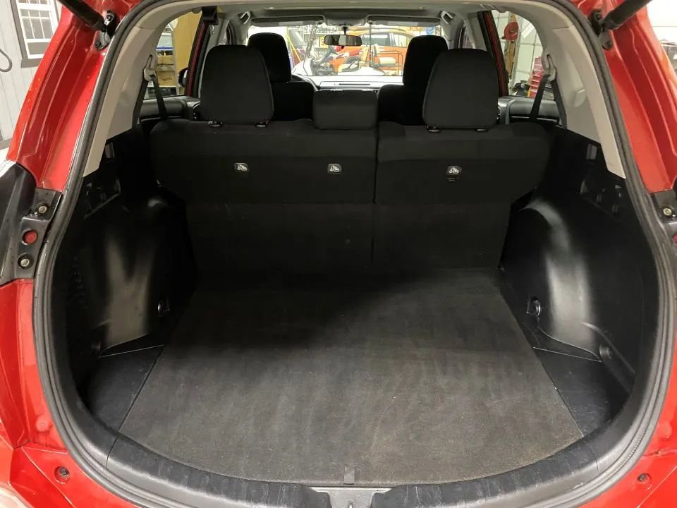 Used 2016 Toyota RAV4 XLE image 28