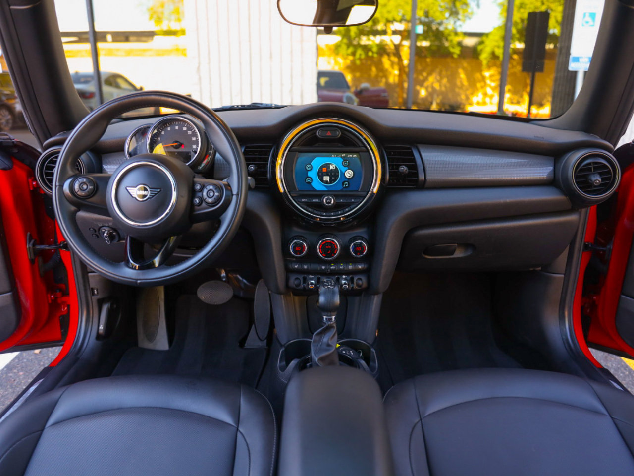 Used 2019 MINI Cooper 2-Door Hardtop image 5