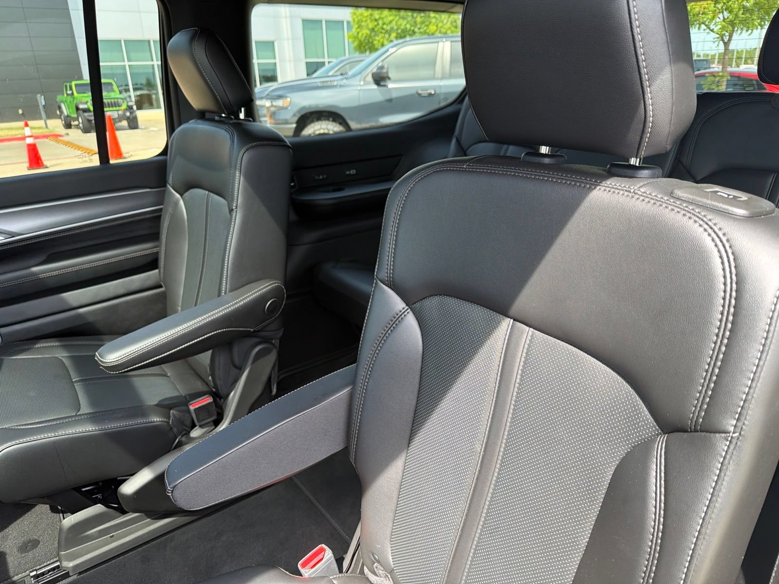 New 2026 Jeep Grand Wagoneer 4WD w/ Premium Group I image 18