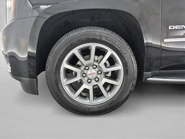 Used 2017 GMC Yukon Denali w/ Open Road Package RWD image 28