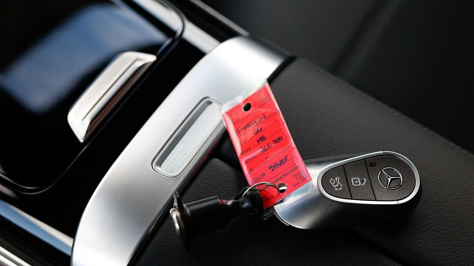 Used 2026 Mercedes-Benz GLC 300 4MATIC image 33