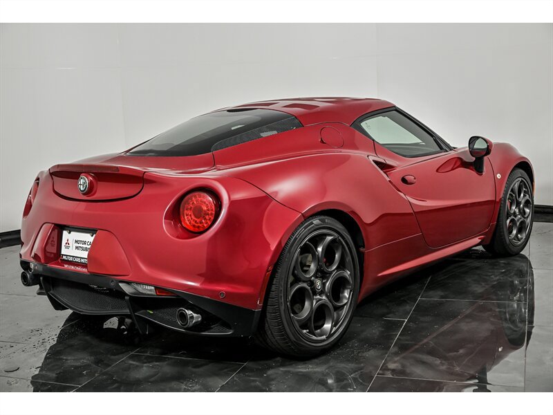 Used 2015 Alfa Romeo 4C Coupe w/ Leather Interior Group RWD image 9