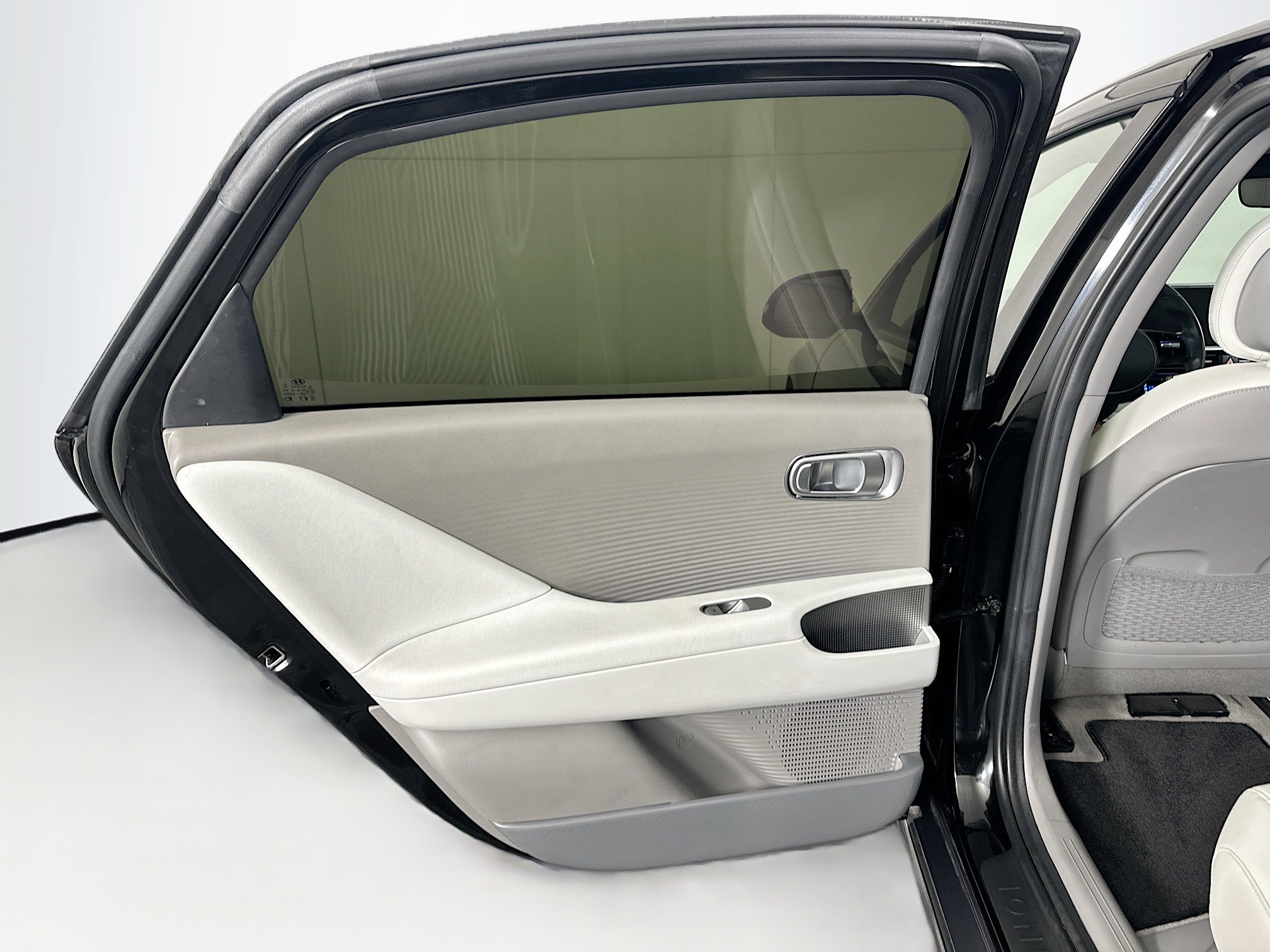 Used 2024 Hyundai Ioniq 6 SEL image 26