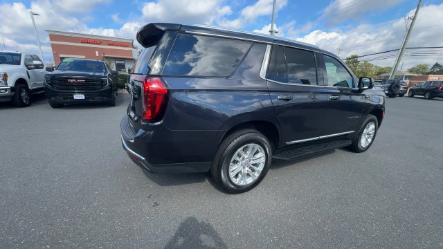Certified 2023 GMC Yukon SLT w/ SLT Premium Package AWD/4WD image 8