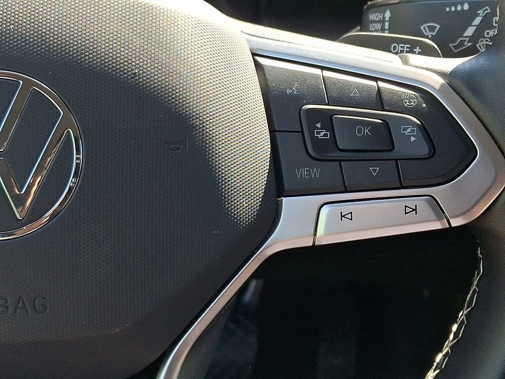 Used 2025 Volkswagen Atlas SE AWD/4WD image 22