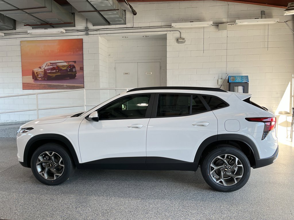New 2026 Chevrolet Trax LT FWD image 5
