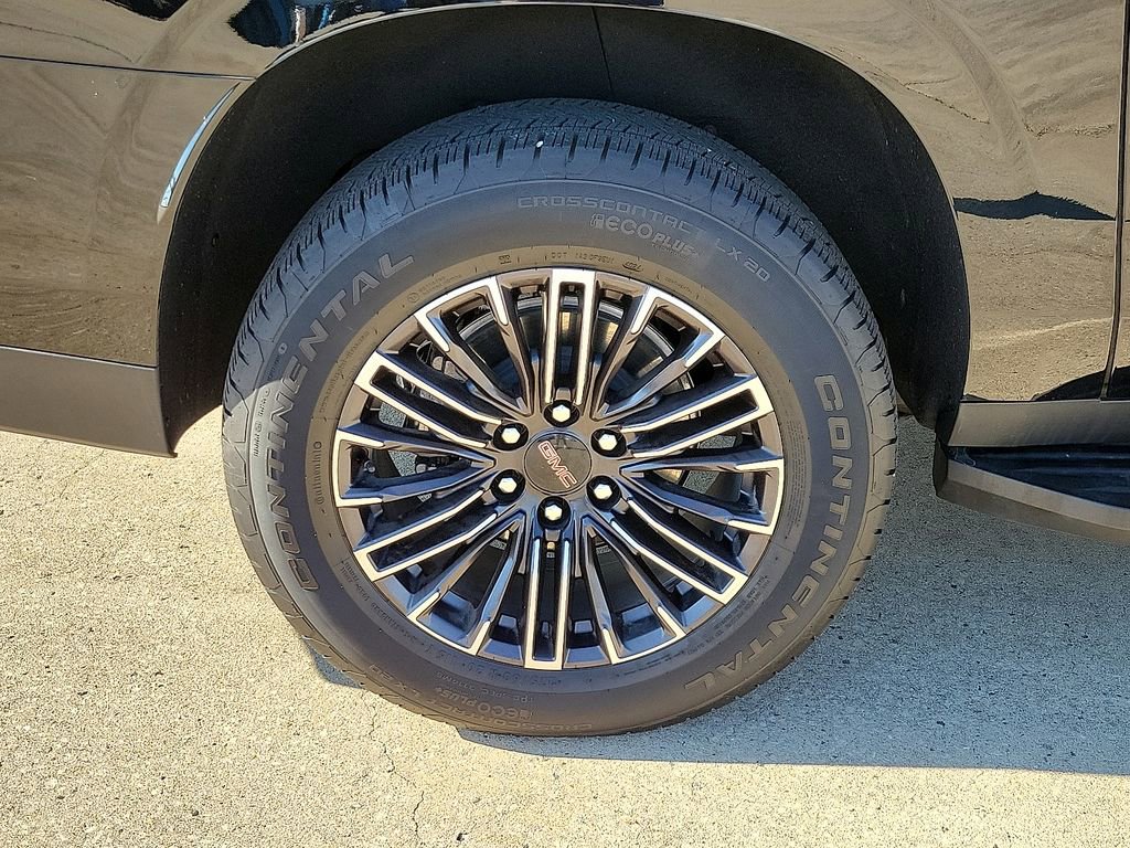 Used 2025 GMC Yukon XL Elevation image 7