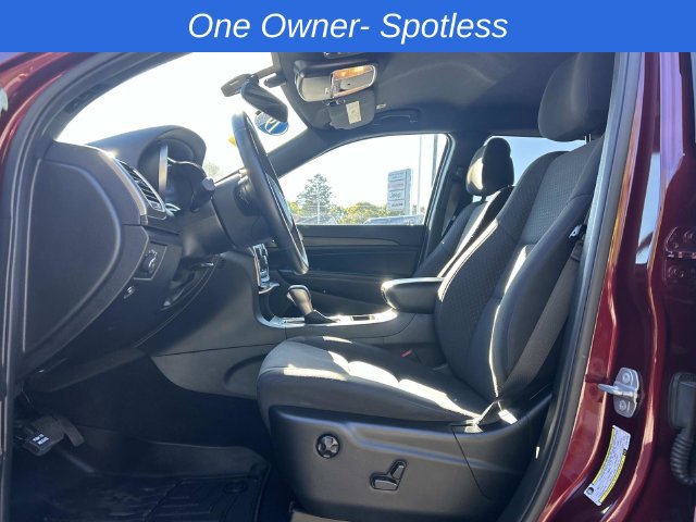 Used 2019 Jeep Grand Cherokee Laredo AWD/4WD image 14