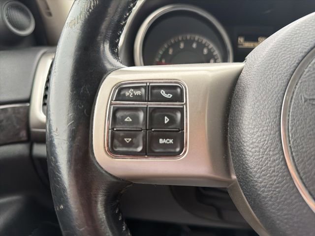 Used 2012 Jeep Grand Cherokee Laredo w/ Laredo E Group image 18