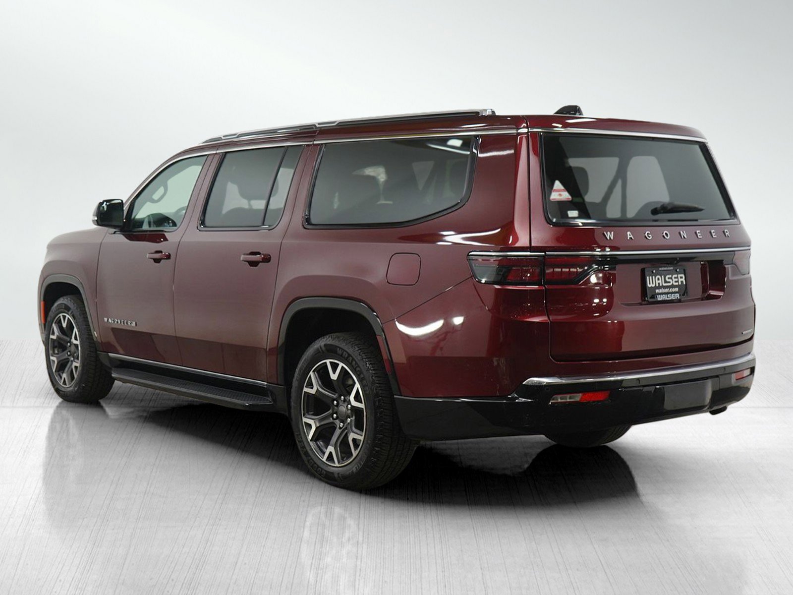 Used 2024 Jeep Wagoneer L Series III w/ Flexible Seating Group image 4