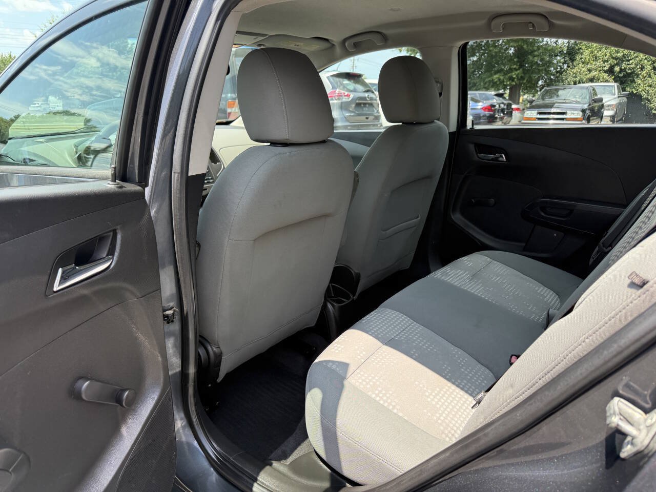 Used 2012 Chevrolet Sonic LS FWD image 10