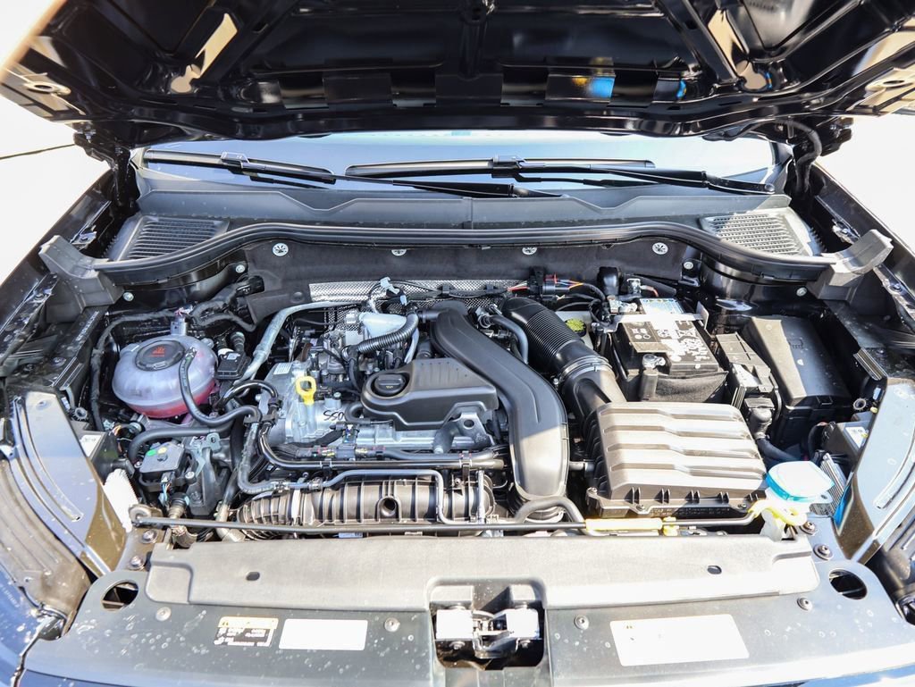 New 2026 Volkswagen Taos SE image 30