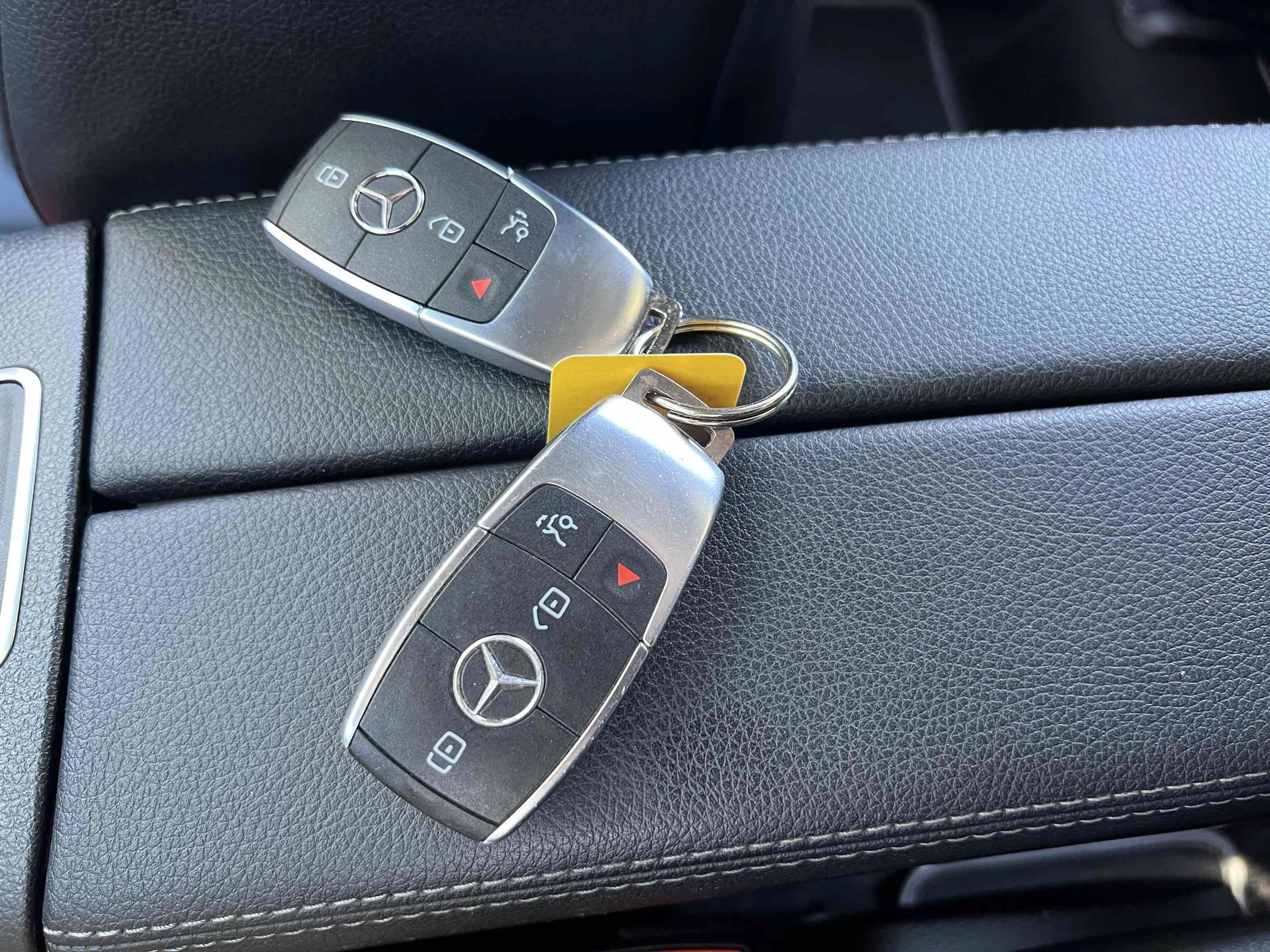 Used 2023 Mercedes-Benz EQB 300 4MATIC image 11