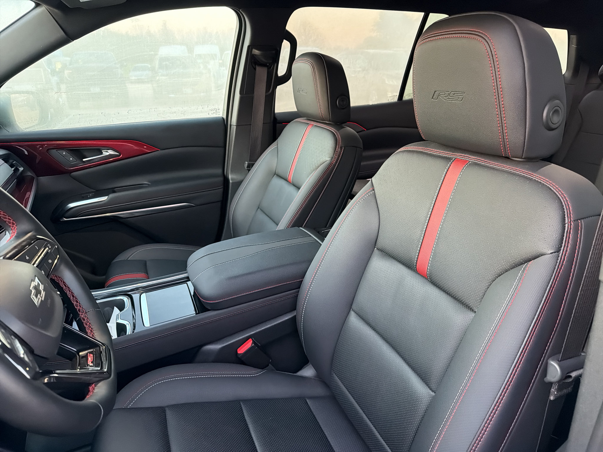 Used 2024 Chevrolet Traverse RS w/ LPO, Floor Liner Package AWD/4WD image 10
