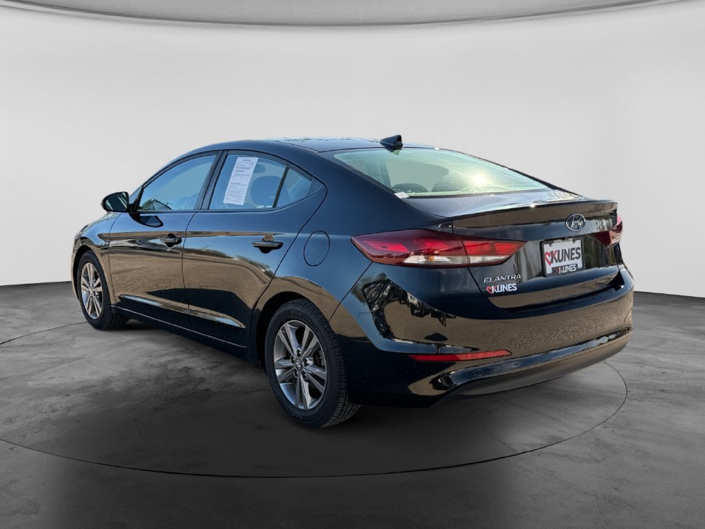 Used 2018 Hyundai Elantra SEL w/ Cargo Package FWD image 5