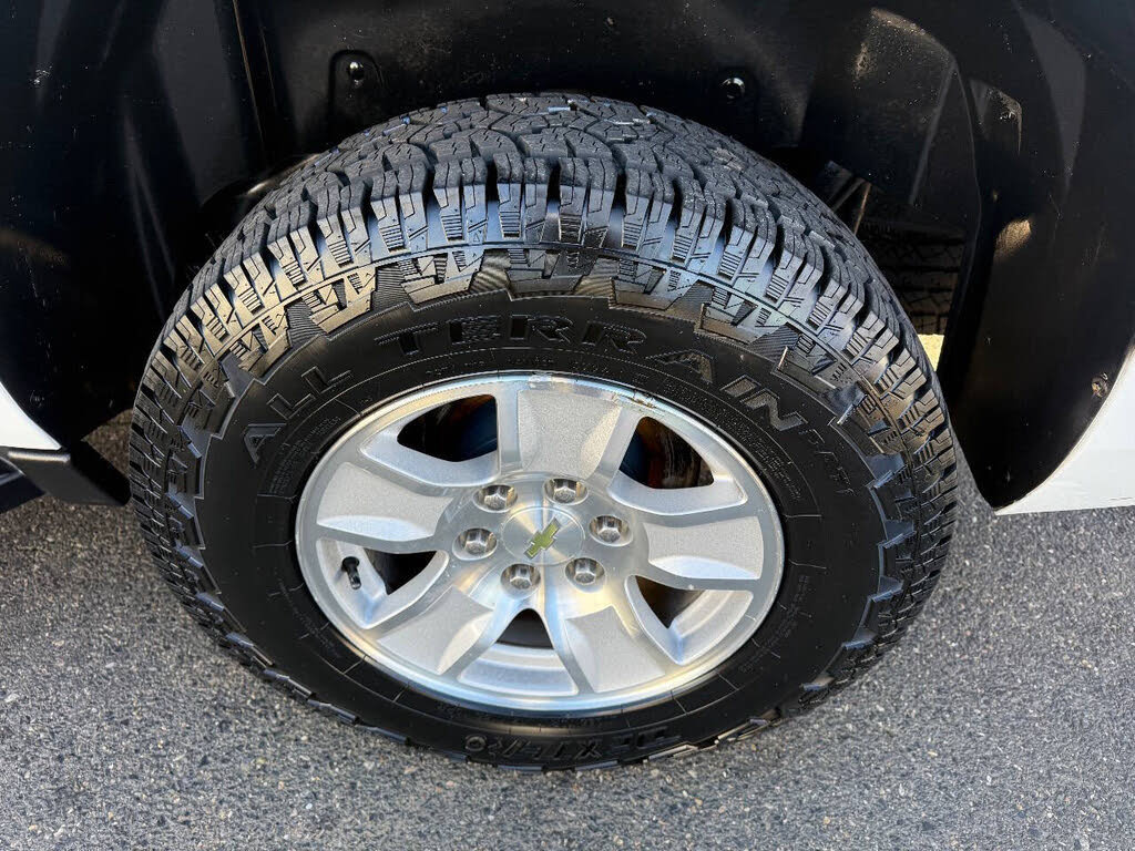 Used 2014 Chevrolet Suburban LT image 15