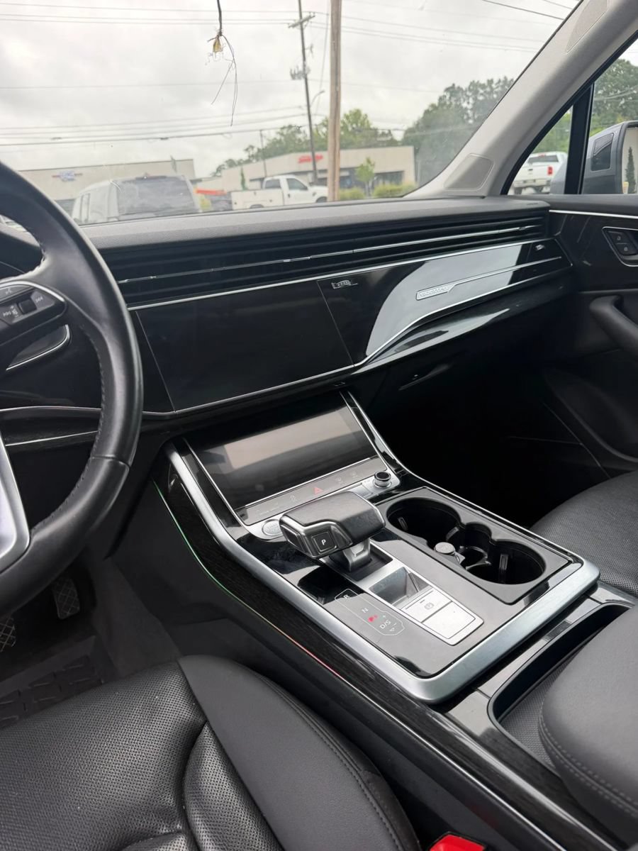 Used 2020 Audi Q7 3.0T Prestige w/ Prestige Package AWD/4WD image 18