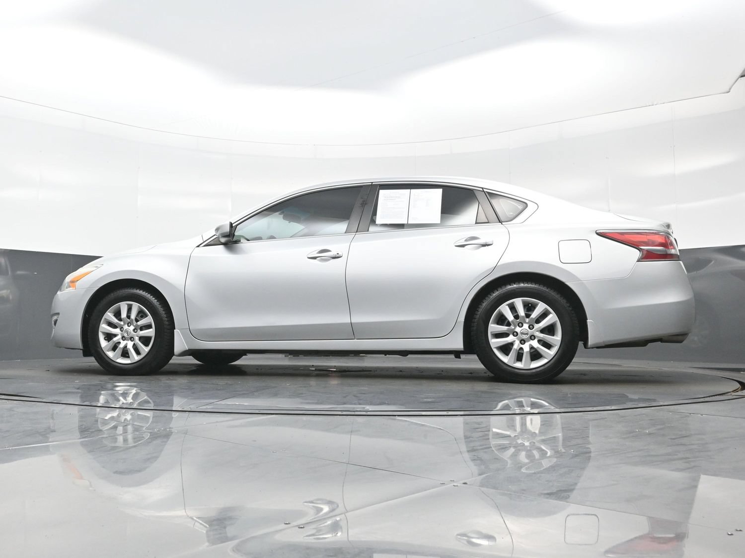 Used 2014 Nissan Altima 2.5 S w/ Display Audio Package FWD image 28