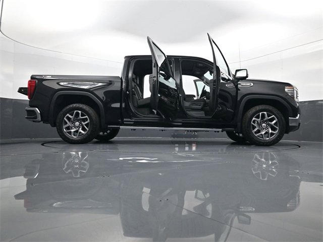 Used 2023 GMC Sierra 1500 SLT w/ SLT Premium Package image 33
