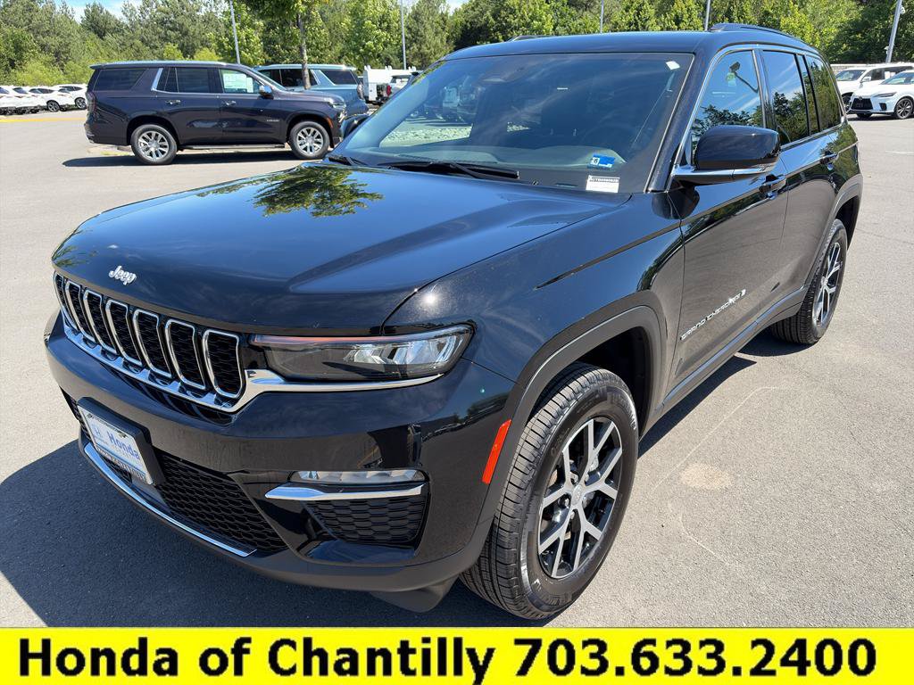 Used 2025 Jeep Grand Cherokee Limited w/ Trailer Tow Package AWD/4WD video 3