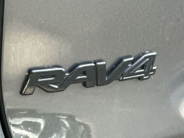 Used 2022 Toyota RAV4 XSE AWD/4WD image 26