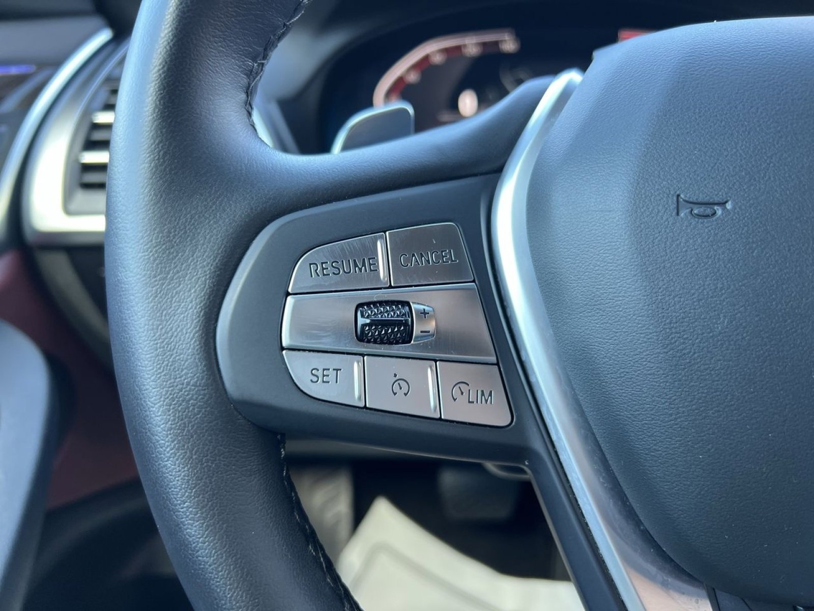 Used 2023 BMW X4 xDrive30i w/ Premium Package image 35