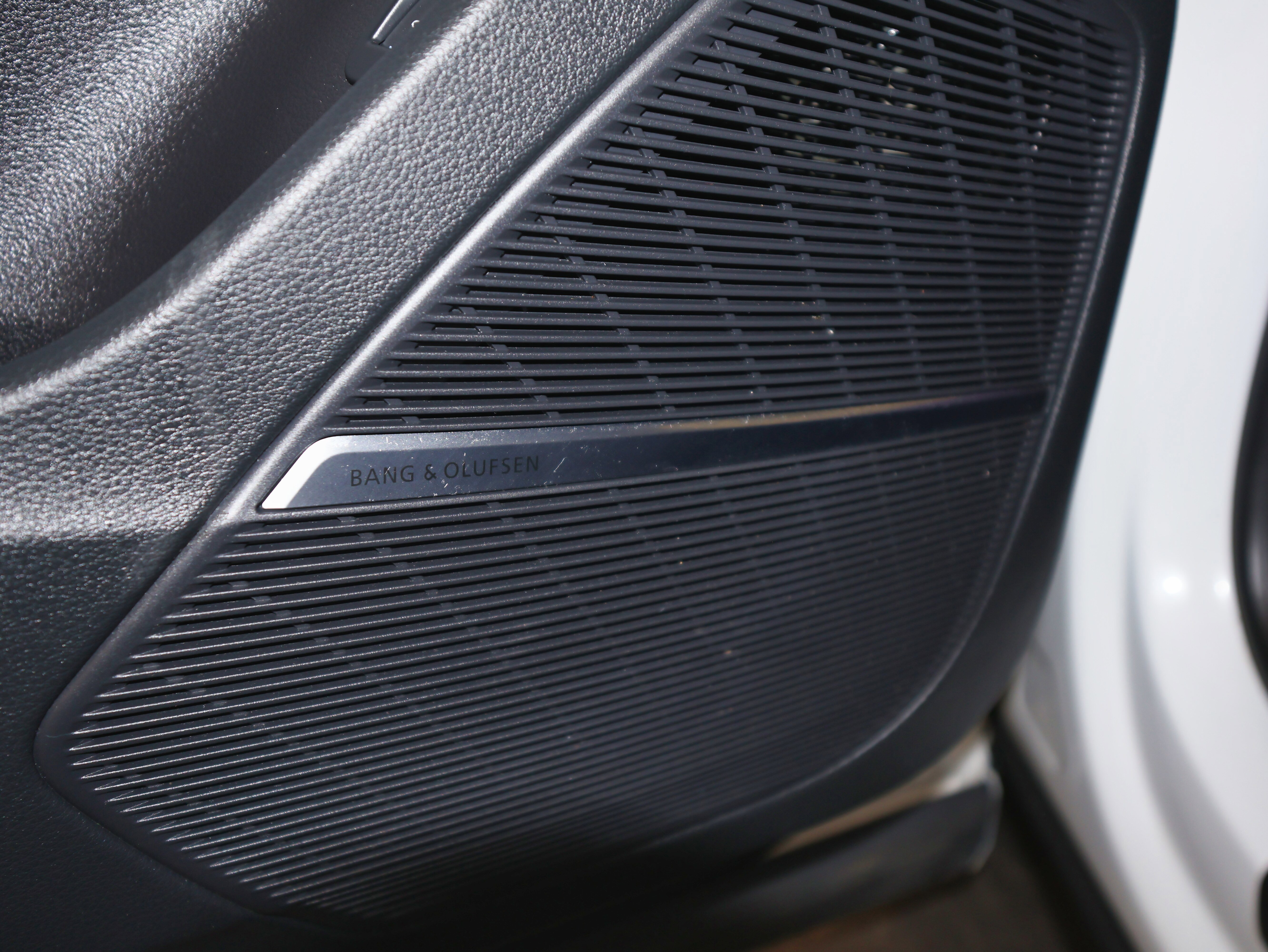 Used 2019 Audi Q8 Premium Plus w/ Premium Plus image 23