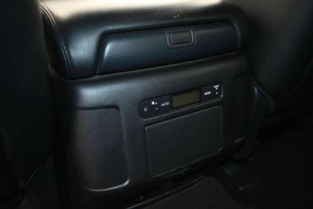 Used 2024 Nissan Armada SL w/ Captain's Chairs Package RWD image 14