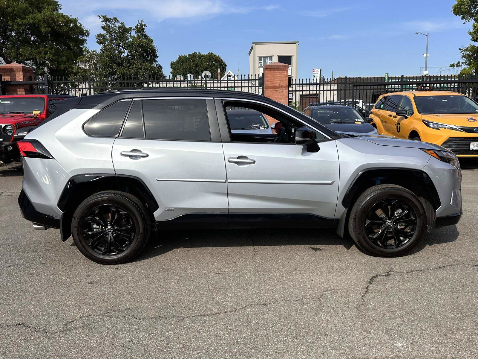 Certified 2024 Toyota RAV4 XSE w/ Advanced Technology Package AWD/4WD image 7