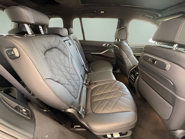 Used 2026 BMW X7 xDrive40i AWD/4WD image 35