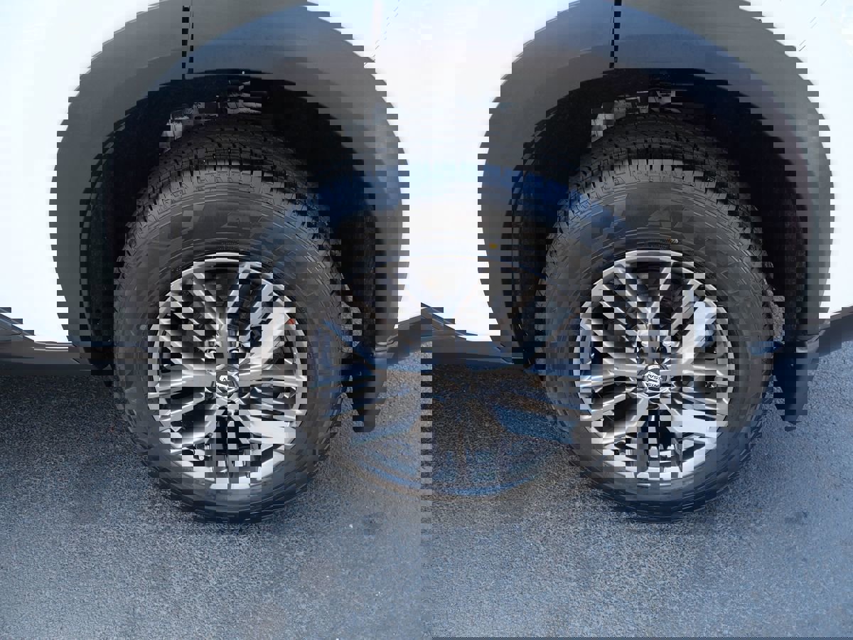 Used 2021 Nissan Rogue S image 36