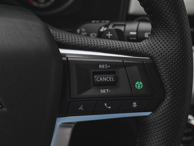 New 2025 Mitsubishi Outlander SE image 24