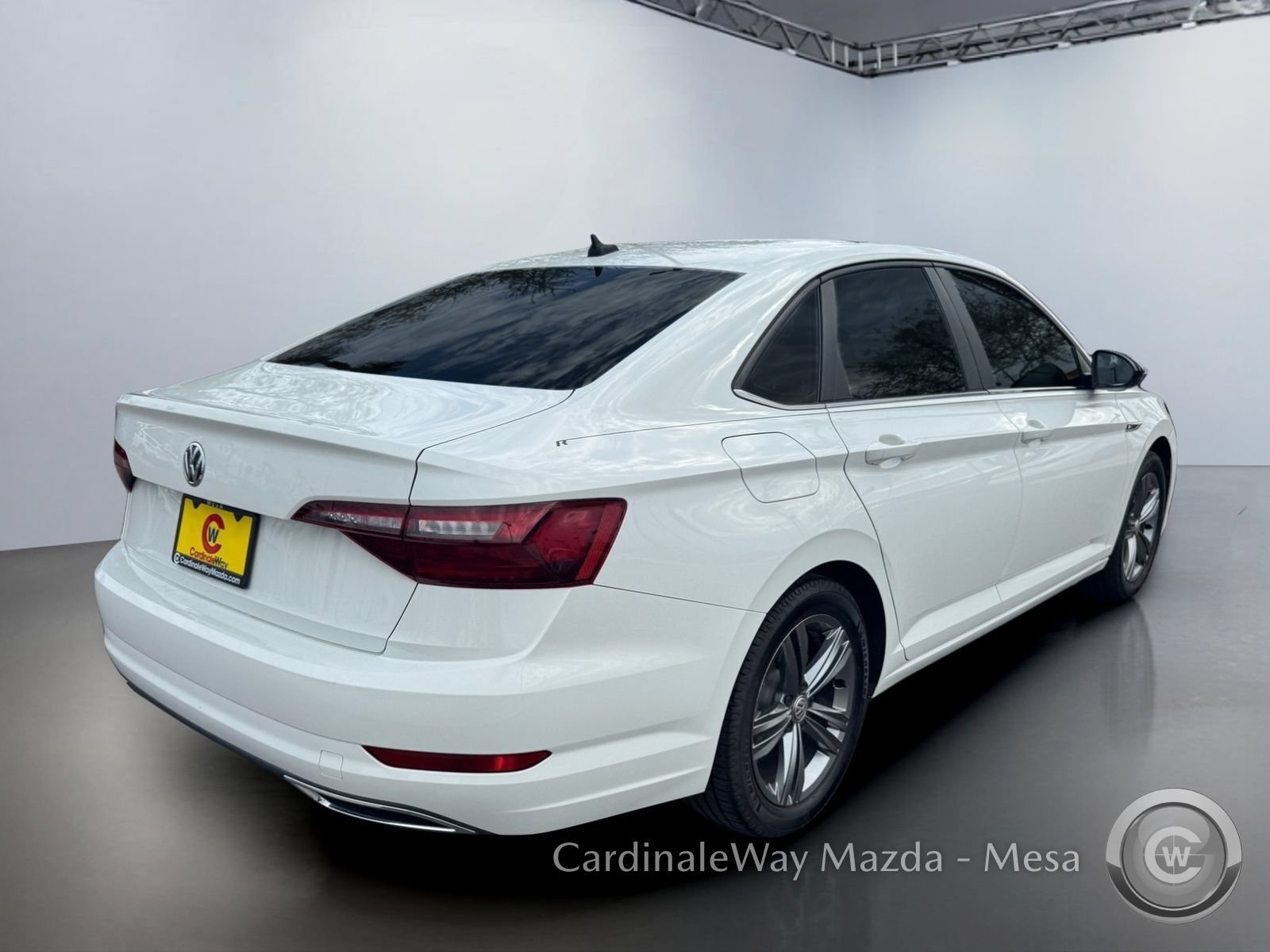 Used 2020 Volkswagen Jetta R-Line w/ R-Line Cold Weather Package FWD image 4