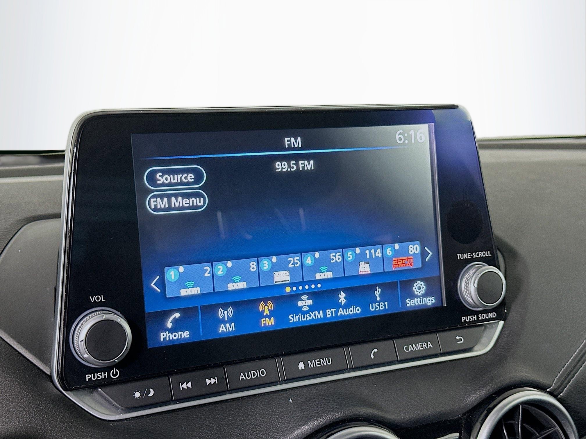 Used 2024 Nissan Sentra SV FWD image 21