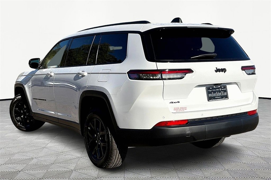 New 2025 Jeep Grand Cherokee L Altitude image 3