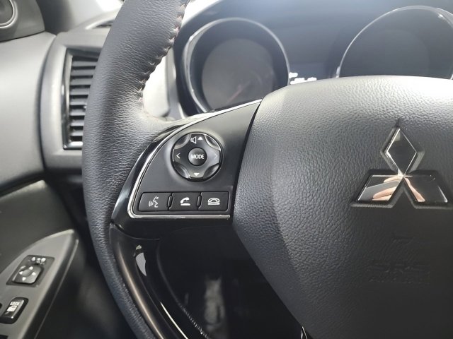 Used 2025 Mitsubishi Outlander Sport AWD image 29
