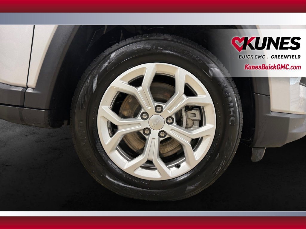 Used 2024 Jeep Compass Latitude AWD/4WD image 13