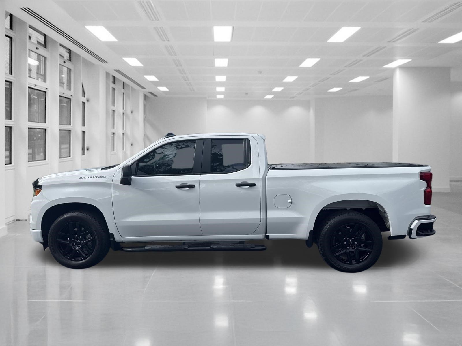 Certified 2024 Chevrolet Silverado 1500 Custom RWD image 8