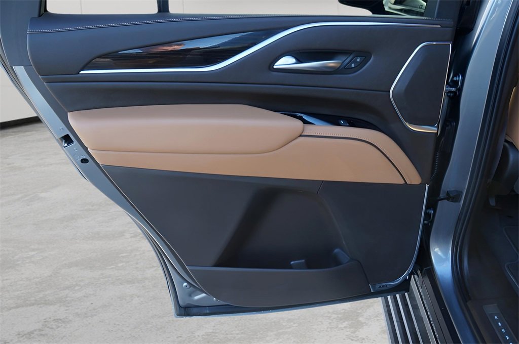 Used 2021 Cadillac Escalade Sport w/ Driver Assist Tech Package image 11