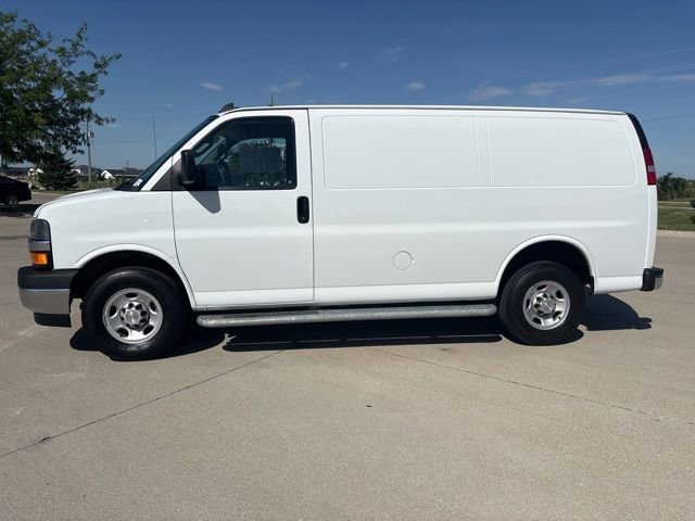 Used 2024 Chevrolet Express 2500 w/ Driver Convenience Package RWD image 21