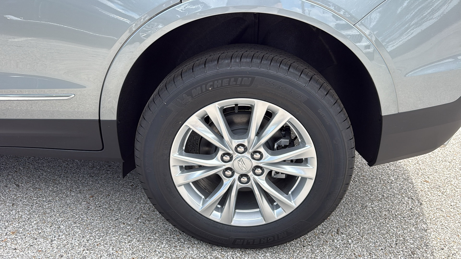 New 2026 Cadillac XT5 Luxury w/ LPO, Floor Liner Package AWD/4WD image 33