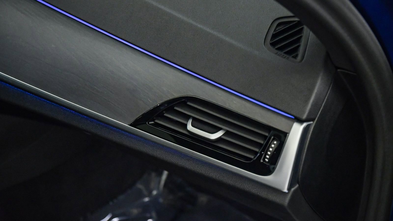 Certified 2023 BMW 530e w/ M Sport Package image 17