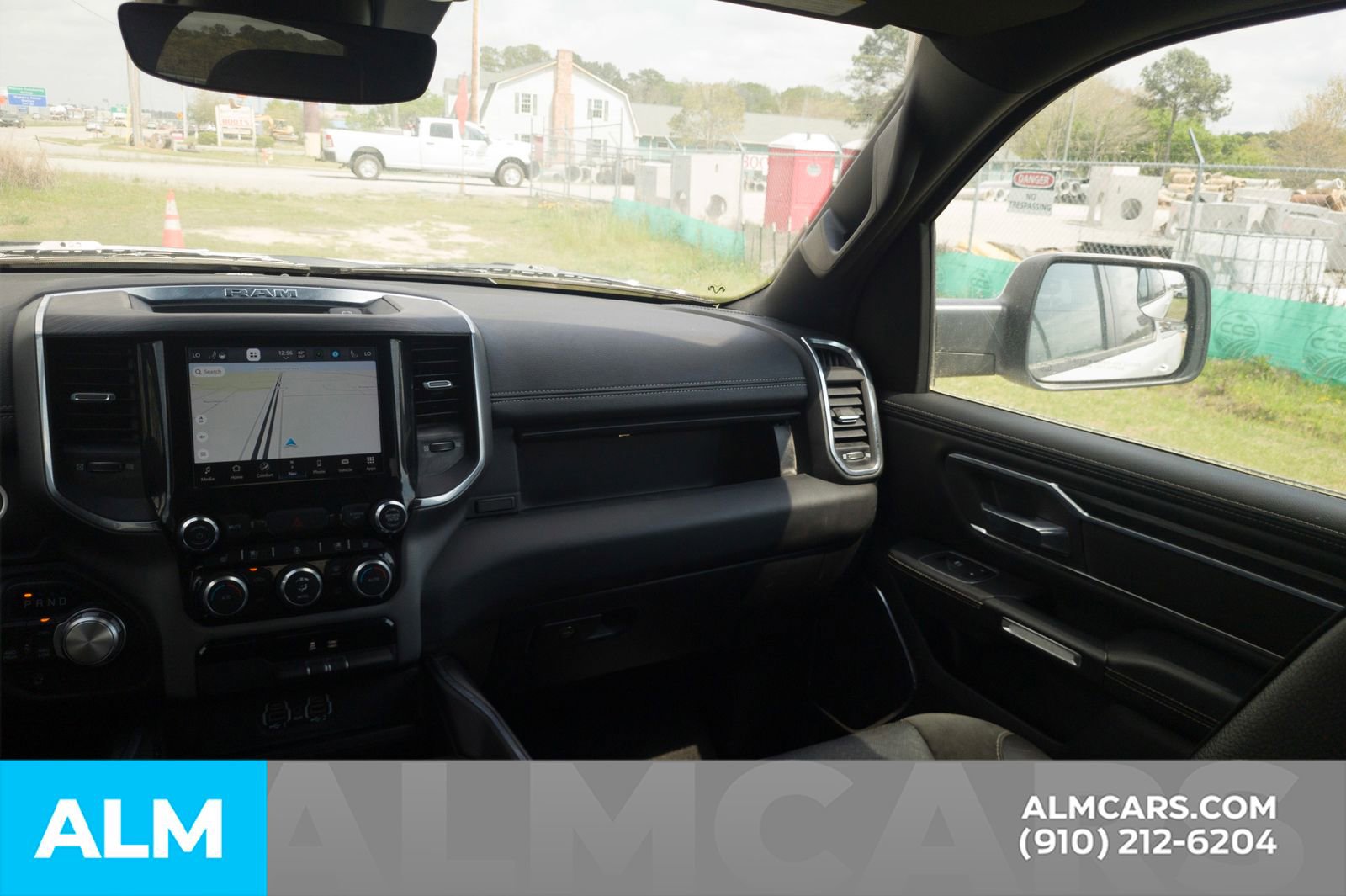 Used 2024 RAM 1500 Laramie AWD/4WD image 18