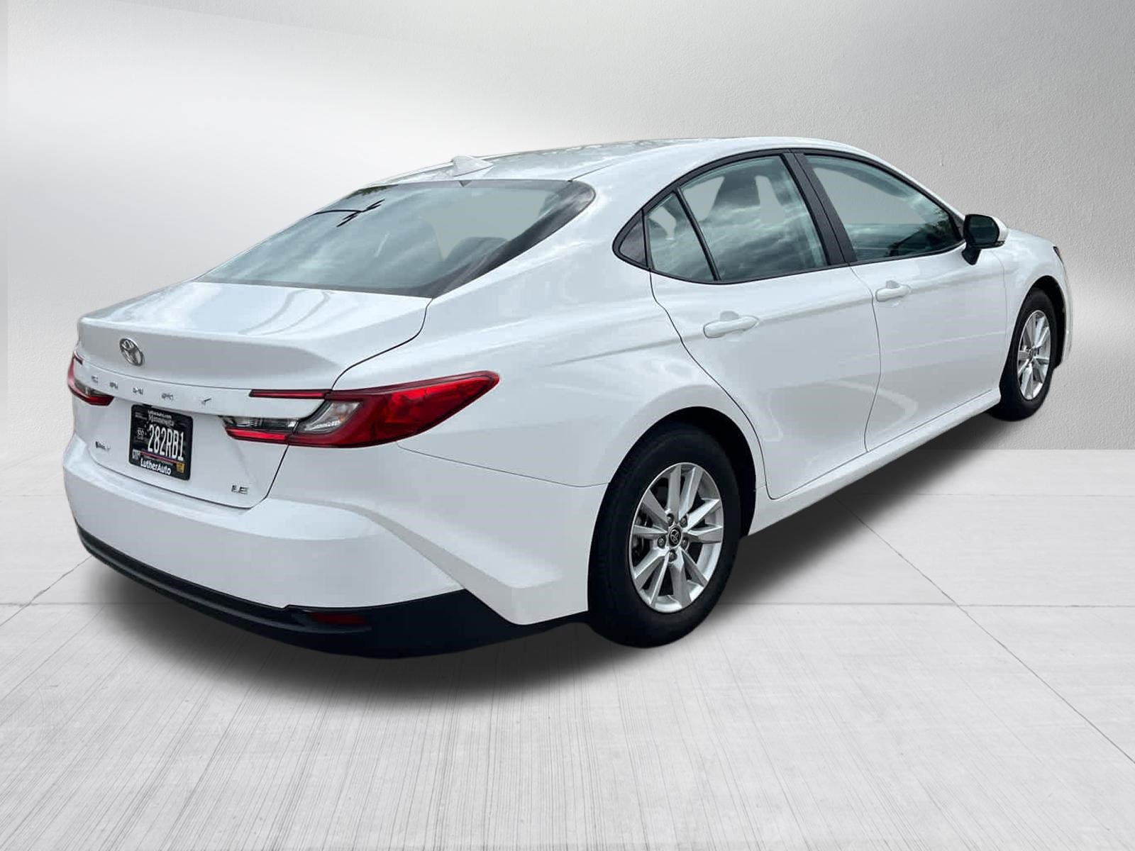 Used 2025 Toyota Camry LE w/ Convenience Package FWD image 7