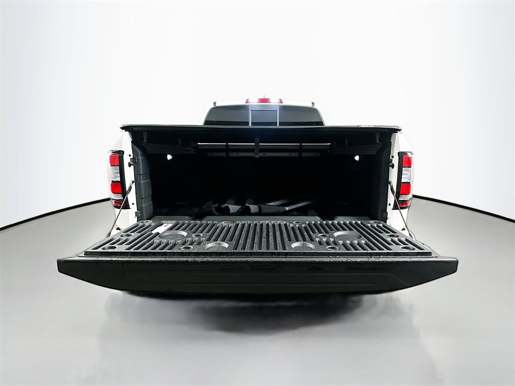 Used 2022 Nissan Frontier PRO-4X w/ Pro-4X Premium Package image 33