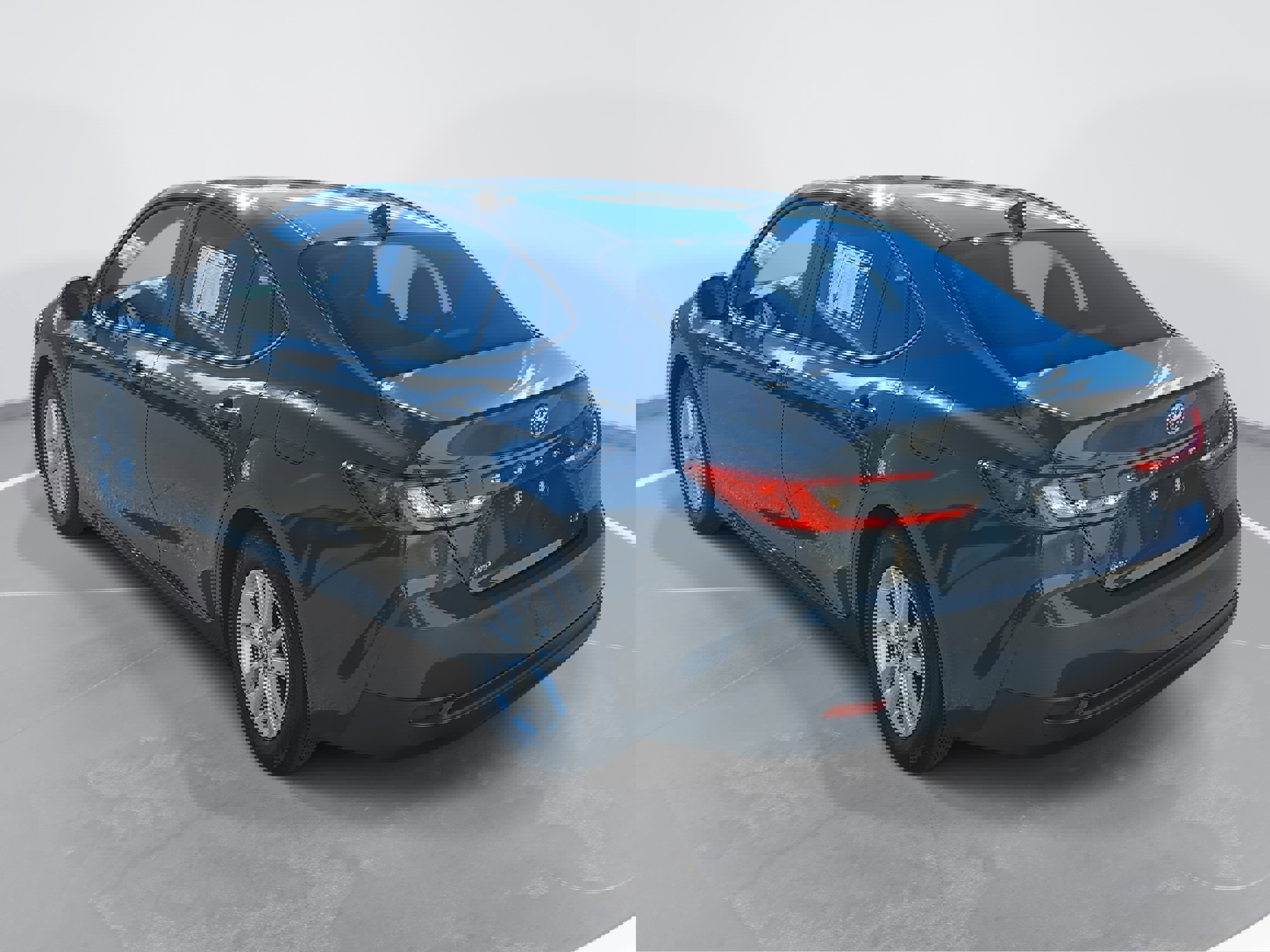 Used 2025 Toyota Camry LE image 7