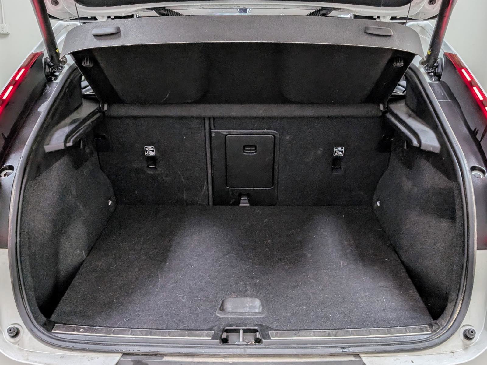 Used 2023 Volvo C40 Recharge Core image 19